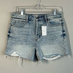 NWT Hidden Light Wash Classic Slit Mom Shorts Size L